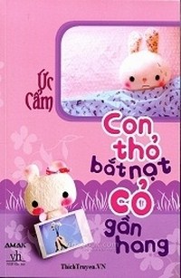 Con Thỏ Bắt Nạt Cỏ Gần Hang